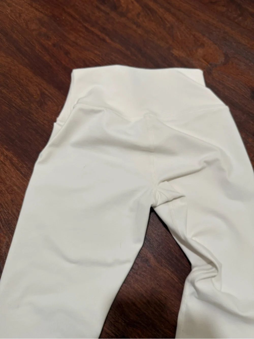 Alo Yoga size small High-Waist white Leggings